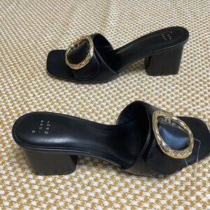 a new day Block heels mules shoes size 9 new without tags.